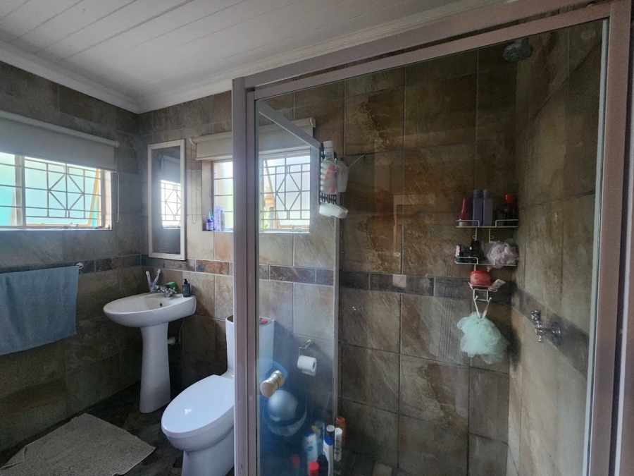 6 Bedroom Property for Sale in Nelspruit Ext 5 Mpumalanga