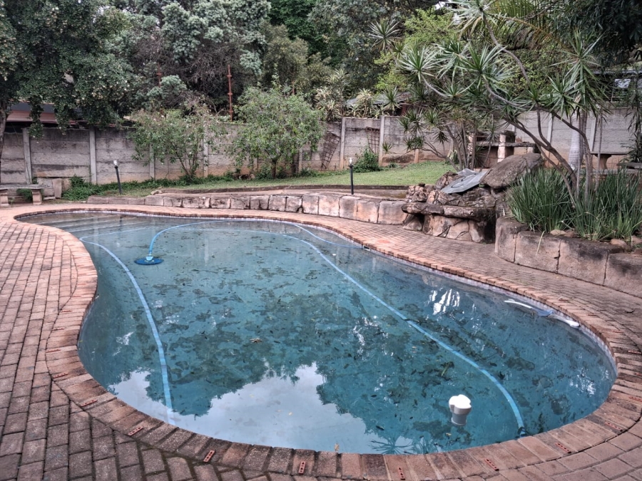 6 Bedroom Property for Sale in Nelspruit Ext 5 Mpumalanga