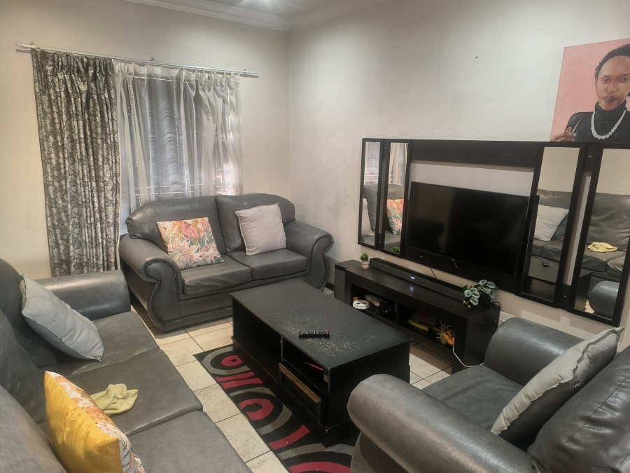 2 Bedroom Property for Sale in Witbank Ext 5 Mpumalanga