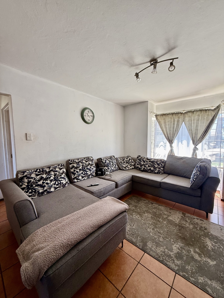 To Let 2 Bedroom Property for Rent in Reyno Ridge Mpumalanga