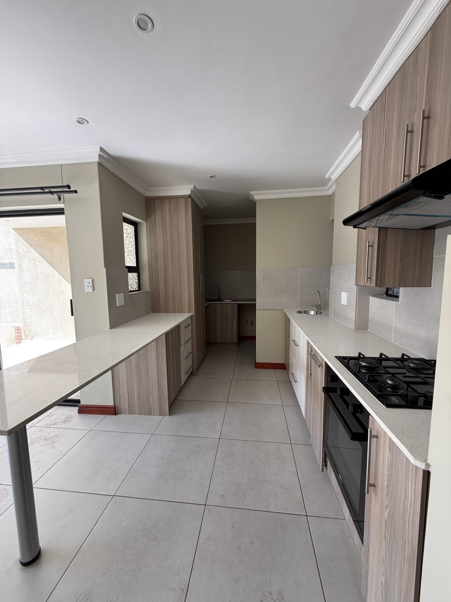 To Let 3 Bedroom Property for Rent in Ben Fleur Mpumalanga