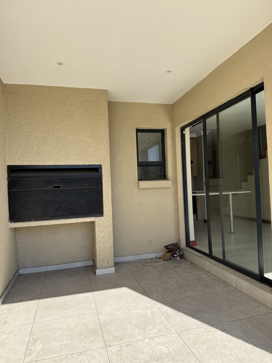 To Let 3 Bedroom Property for Rent in Ben Fleur Mpumalanga