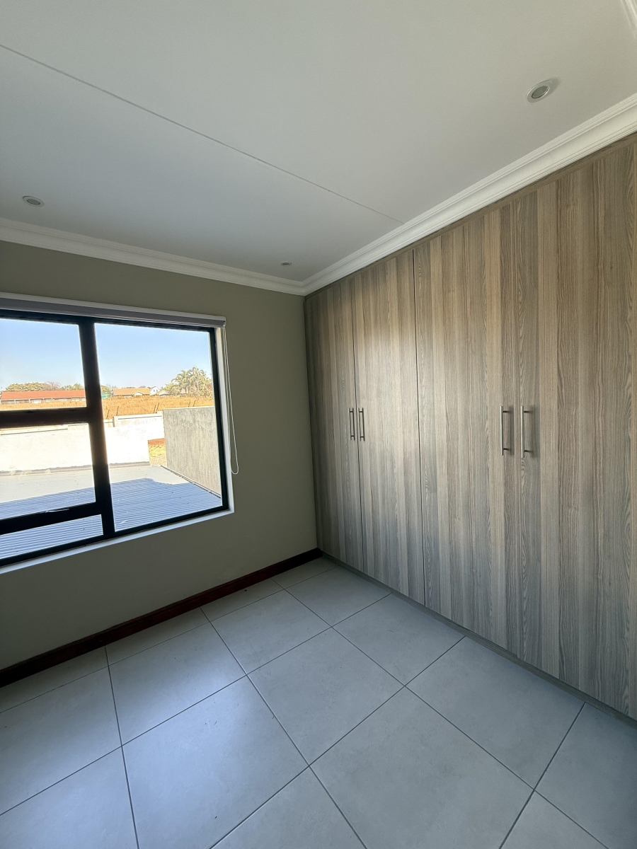 To Let 3 Bedroom Property for Rent in Ben Fleur Mpumalanga