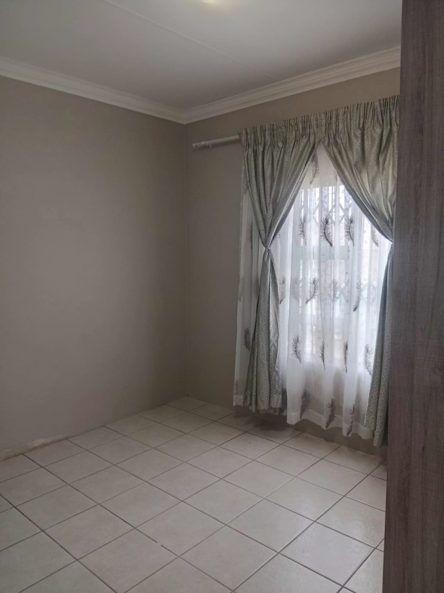 To Let 3 Bedroom Property for Rent in Terra Nova Mpumalanga