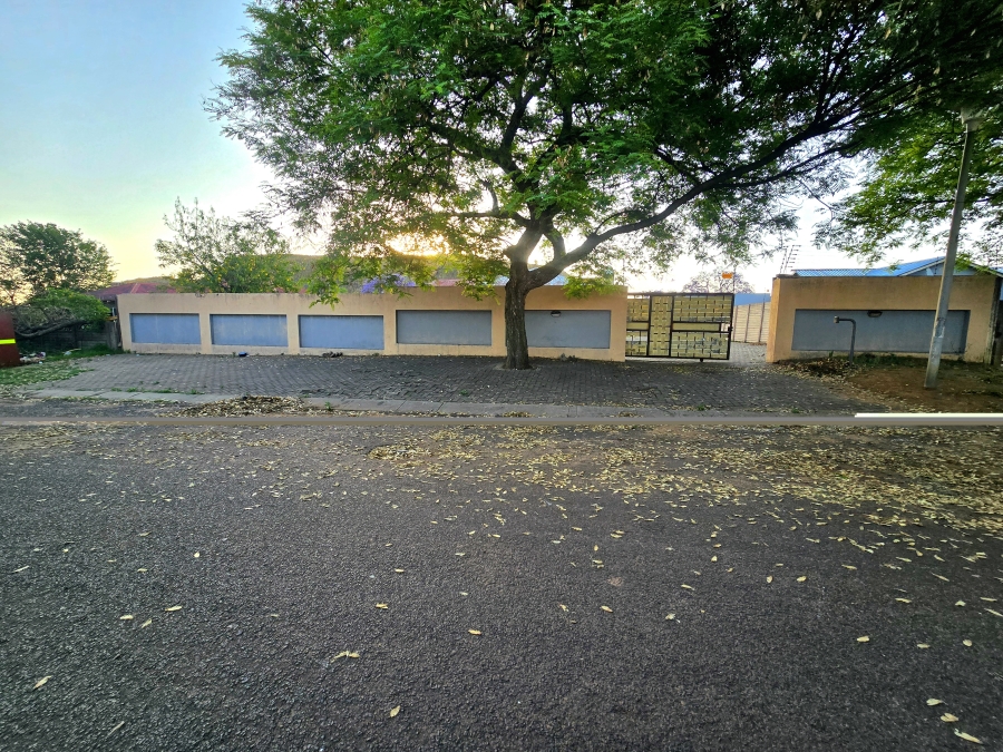 11 Bedroom Property for Sale in Witbank Ext 8 Mpumalanga