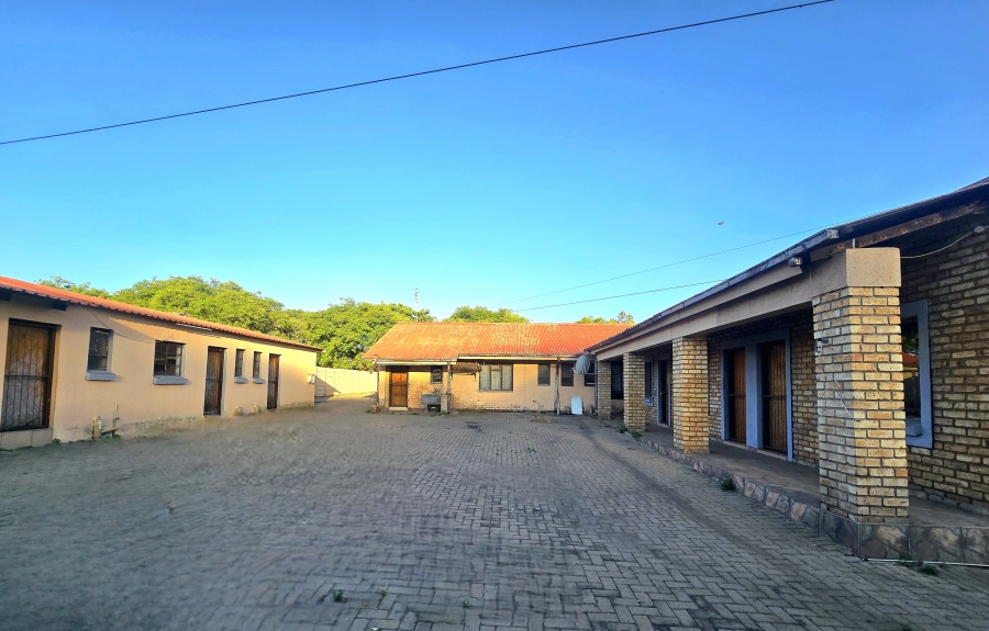 11 Bedroom Property for Sale in Witbank Ext 8 Mpumalanga