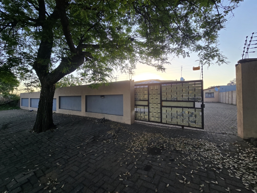 11 Bedroom Property for Sale in Witbank Ext 8 Mpumalanga