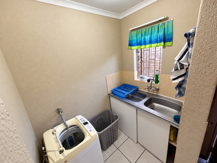 2 Bedroom Property for Sale in Witbank Ext 10 Mpumalanga
