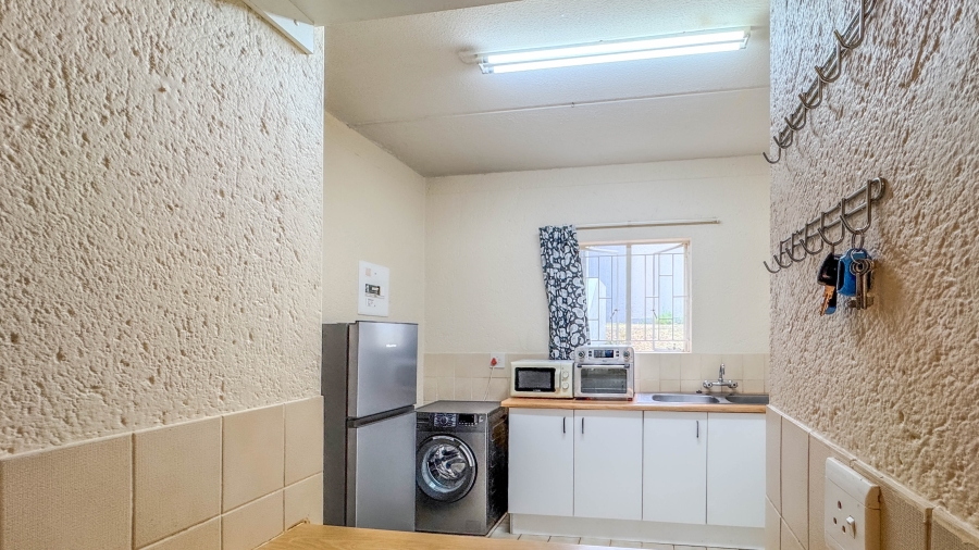 2 Bedroom Property for Sale in Sonheuwel Ext 1 Mpumalanga