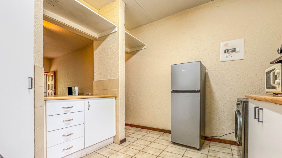 2 Bedroom Property for Sale in Sonheuwel Ext 1 Mpumalanga