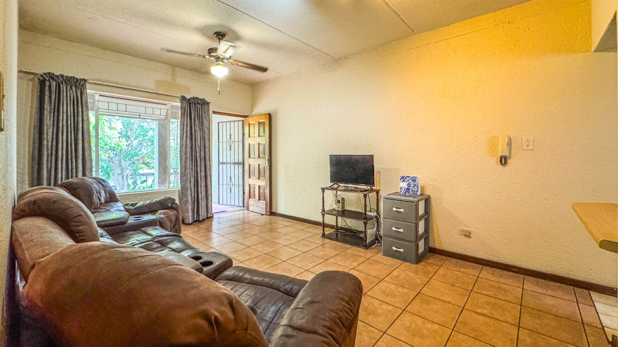 2 Bedroom Property for Sale in Sonheuwel Ext 1 Mpumalanga