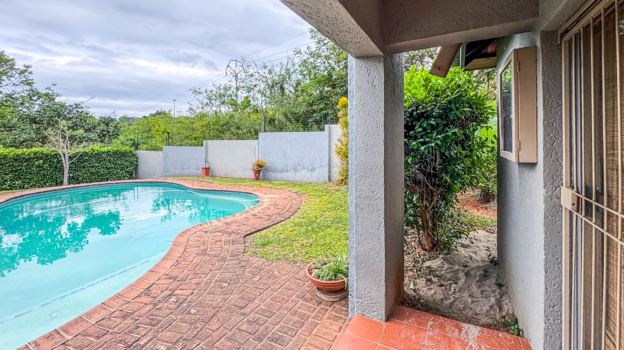 2 Bedroom Property for Sale in Sonheuwel Ext 1 Mpumalanga