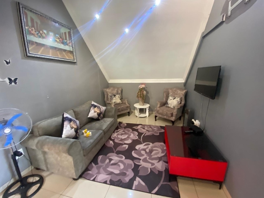 6 Bedroom Property for Sale in Kingsview Mpumalanga
