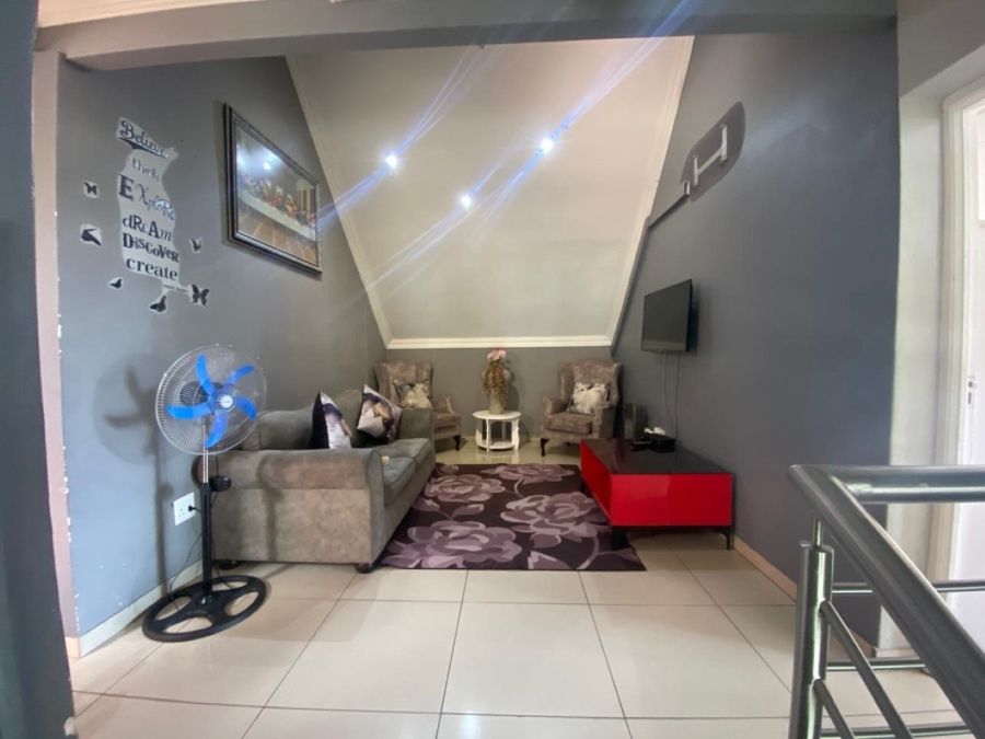 6 Bedroom Property for Sale in Kingsview Mpumalanga