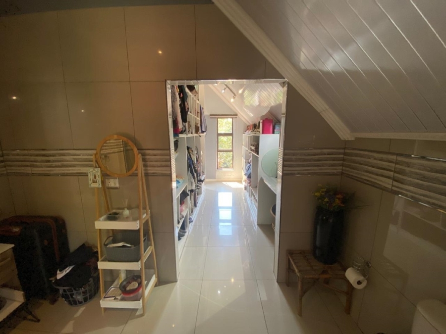 6 Bedroom Property for Sale in Kingsview Mpumalanga