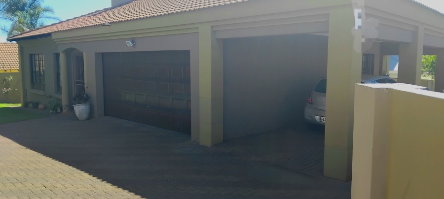 4 Bedroom Property for Sale in Reyno Ridge Mpumalanga
