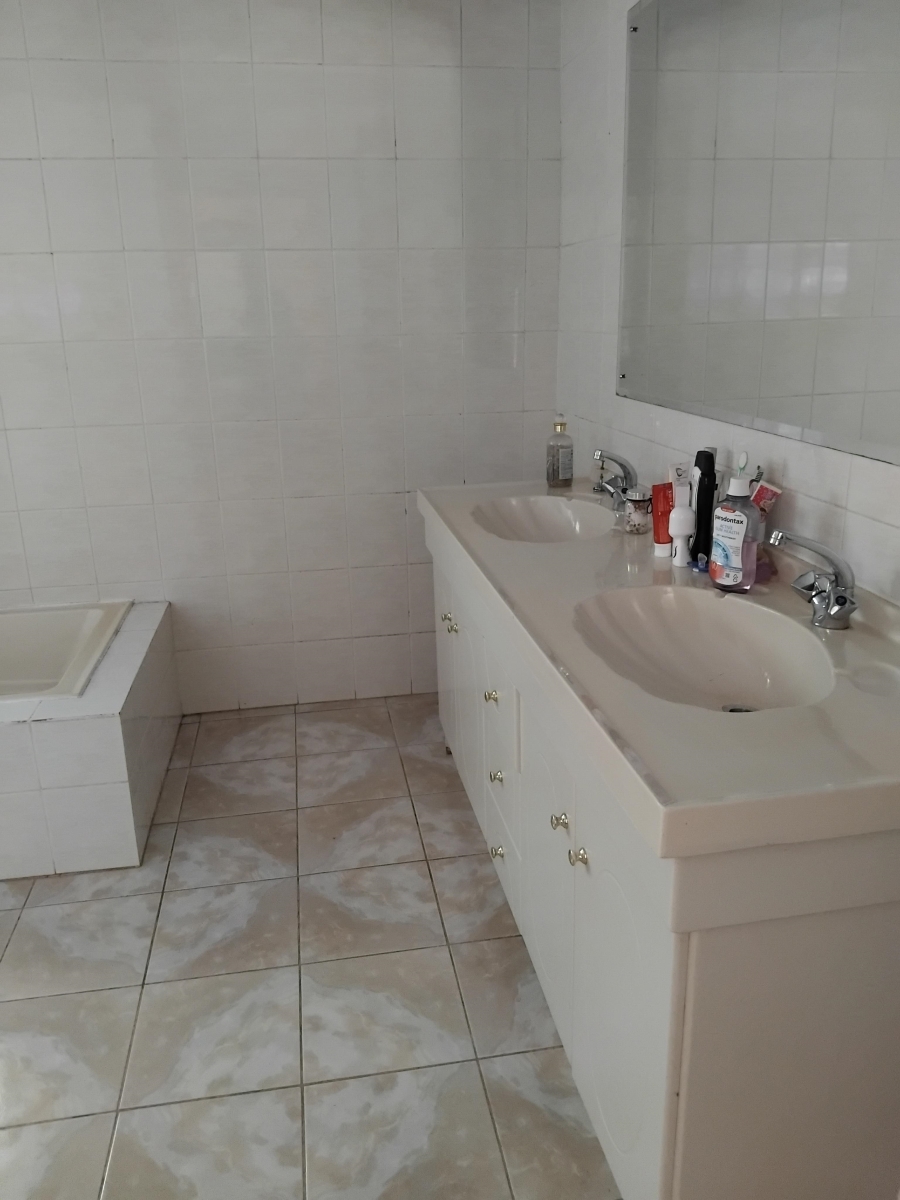 4 Bedroom Property for Sale in Barberton Mpumalanga