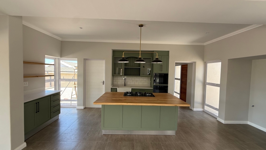 To Let 4 Bedroom Property for Rent in Summer Breeze Estate Mpumalanga