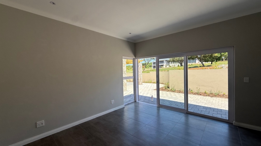 To Let 4 Bedroom Property for Rent in Summer Breeze Estate Mpumalanga