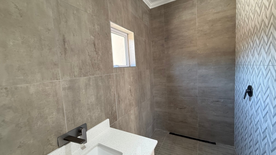 To Let 4 Bedroom Property for Rent in Summer Breeze Estate Mpumalanga