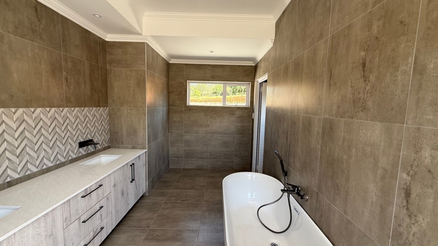To Let 4 Bedroom Property for Rent in Summer Breeze Estate Mpumalanga