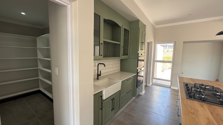 To Let 4 Bedroom Property for Rent in Summer Breeze Estate Mpumalanga