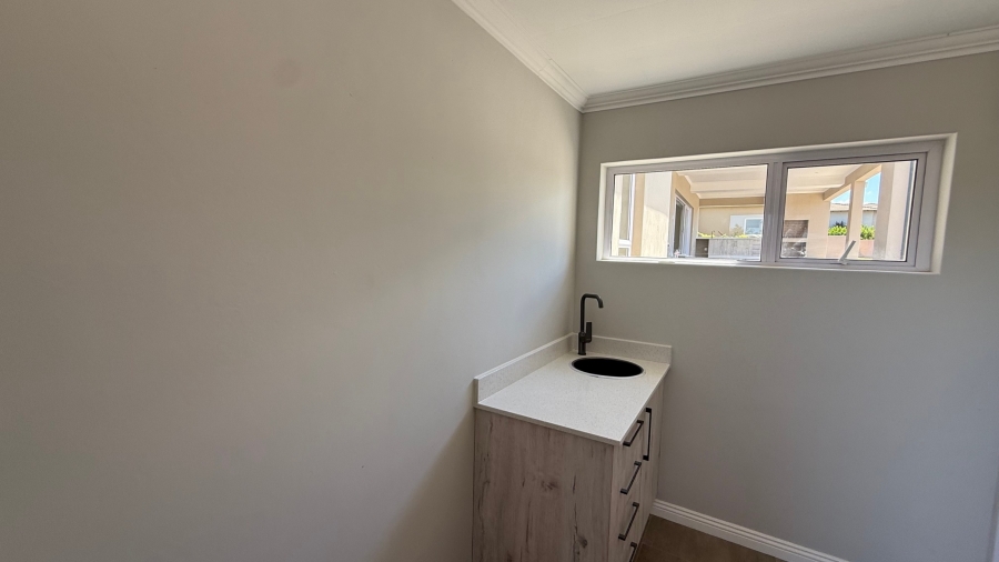 To Let 4 Bedroom Property for Rent in Summer Breeze Estate Mpumalanga