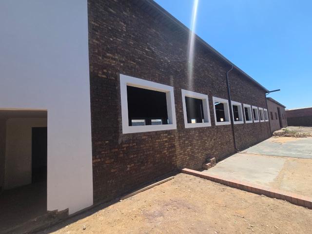 To Let Commercial Property for Rent in Witbank Ext 10 Mpumalanga