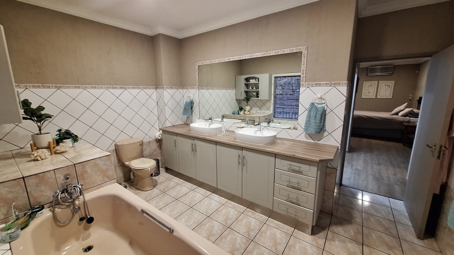 4 Bedroom Property for Sale in Steiltes Mpumalanga