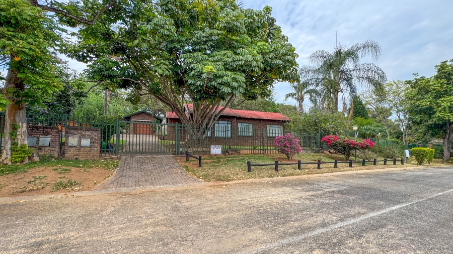 2 Bedroom Property for Sale in West Acres Mpumalanga