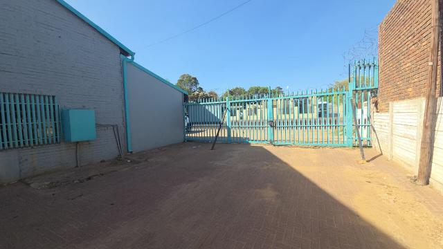Commercial Property for Sale in Witbank Ext 8 Mpumalanga