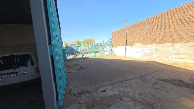 Commercial Property for Sale in Witbank Ext 8 Mpumalanga