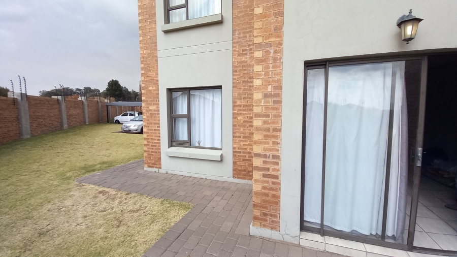 To Let 2 Bedroom Property for Rent in Terra Nova Mpumalanga