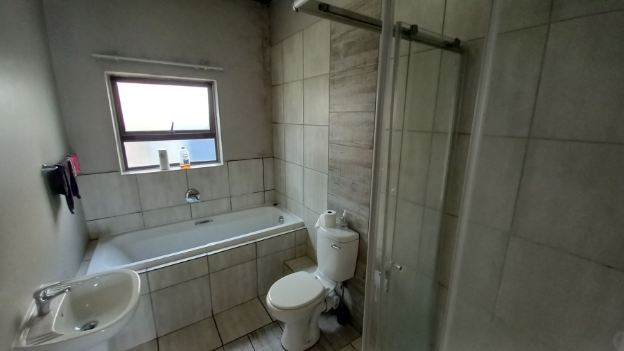 To Let 2 Bedroom Property for Rent in Terra Nova Mpumalanga