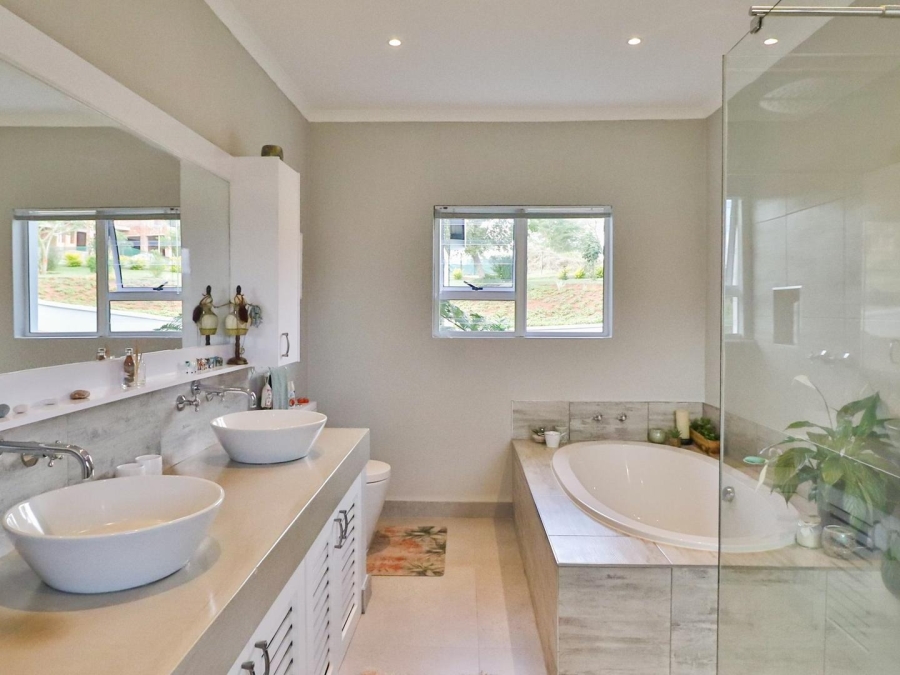 4 Bedroom Property for Sale in Summer Breeze Estate Mpumalanga