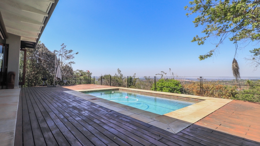 5 Bedroom Property for Sale in Pamushana Estate Mpumalanga