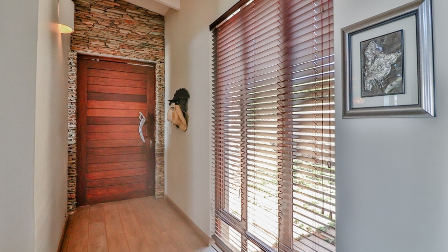 5 Bedroom Property for Sale in Pamushana Estate Mpumalanga