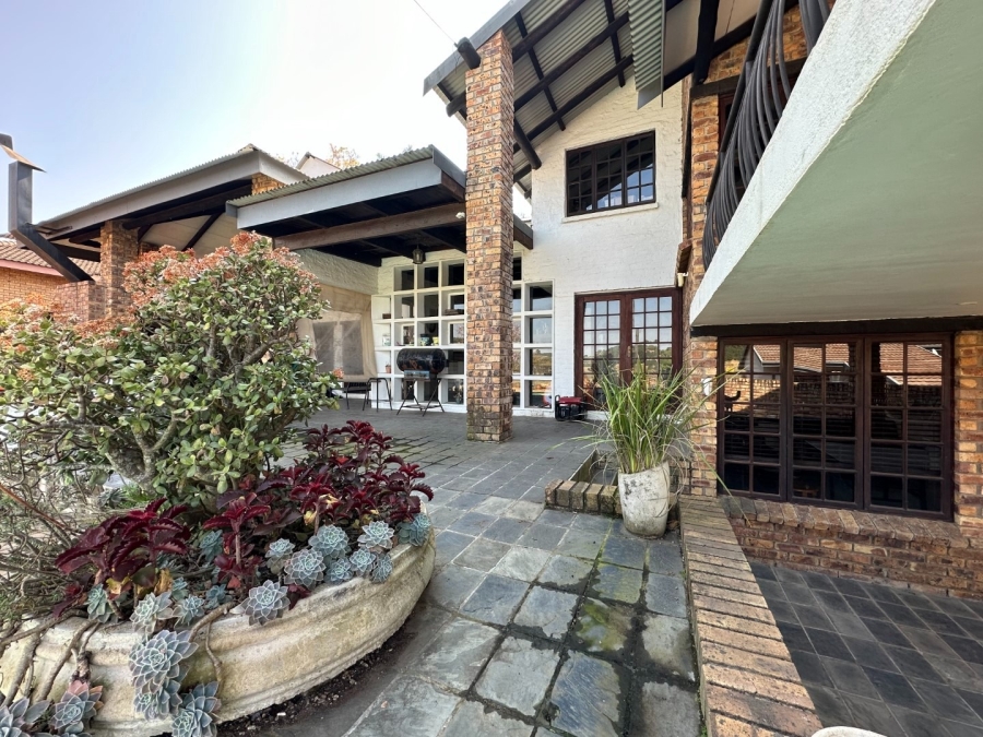 5 Bedroom Property for Sale in White River Ext 6 Mpumalanga