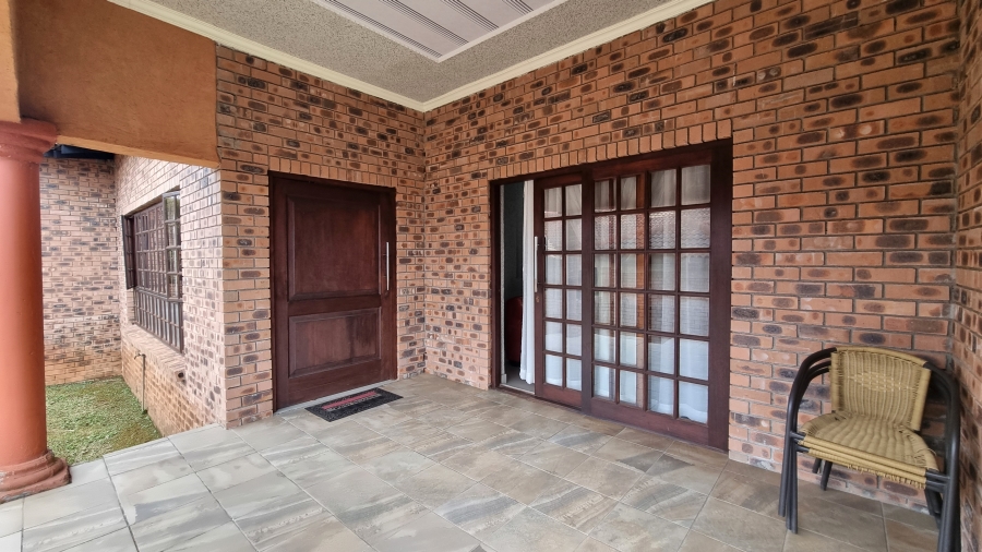 5 Bedroom Property for Sale in White River Ext 49 Mpumalanga