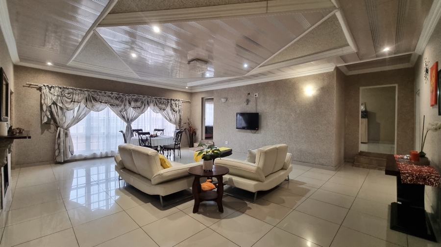 5 Bedroom Property for Sale in White River Ext 49 Mpumalanga