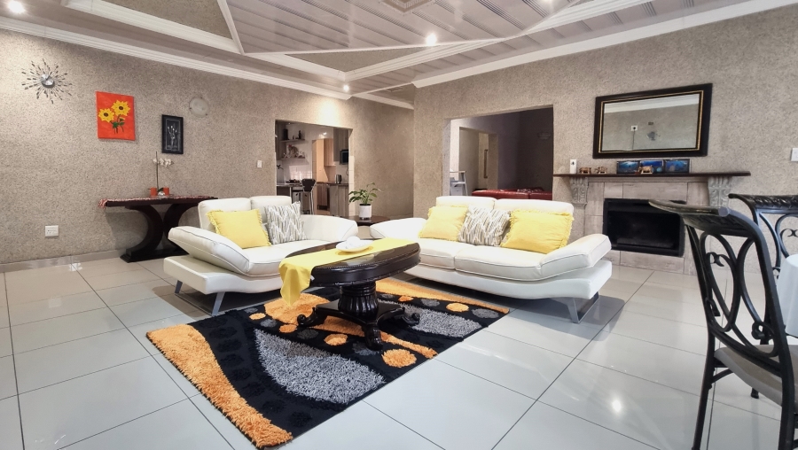 5 Bedroom Property for Sale in White River Ext 49 Mpumalanga