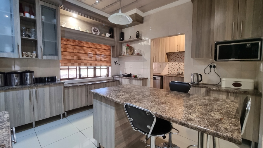 5 Bedroom Property for Sale in White River Ext 49 Mpumalanga