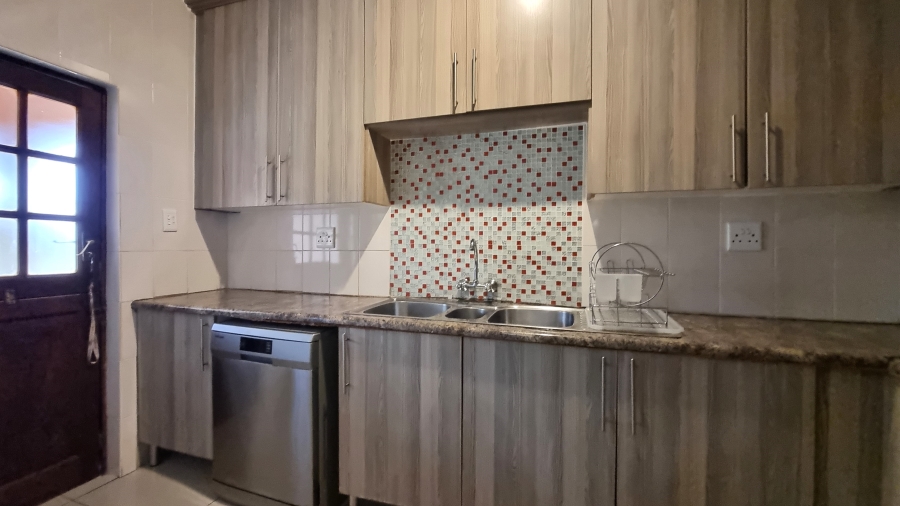 5 Bedroom Property for Sale in White River Ext 49 Mpumalanga