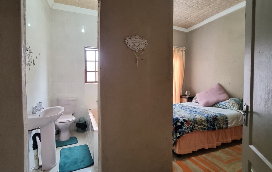 5 Bedroom Property for Sale in White River Ext 49 Mpumalanga