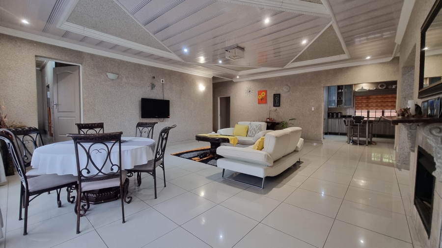 5 Bedroom Property for Sale in White River Ext 49 Mpumalanga