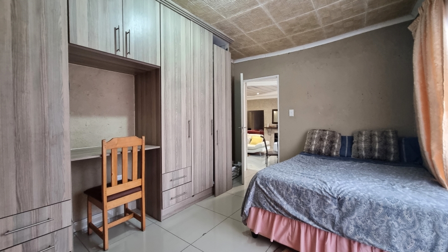 5 Bedroom Property for Sale in White River Ext 49 Mpumalanga