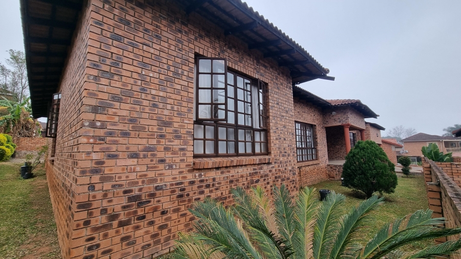 5 Bedroom Property for Sale in White River Ext 49 Mpumalanga