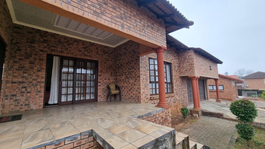 5 Bedroom Property for Sale in White River Ext 49 Mpumalanga