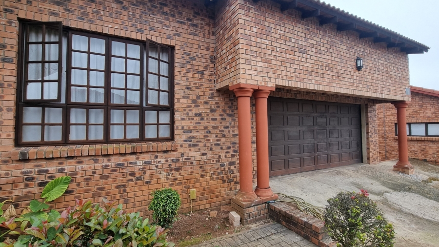 5 Bedroom Property for Sale in White River Ext 49 Mpumalanga