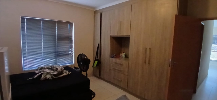 4 Bedroom Property for Sale in Kamagugu Mpumalanga